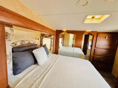 2011 Jayco EAGLE SUPER LITE 31.5 RLDS photo 20