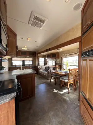 2011 Jayco EAGLE SUPER LITE 31.5 RLDS photo 8