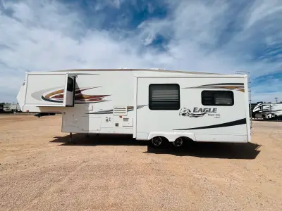 2011 Jayco EAGLE SUPER LITE 31.5 RLDS photo 3