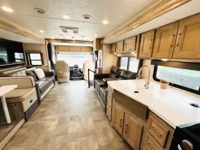 2021 Coachmen MIRADA 350S photo 28