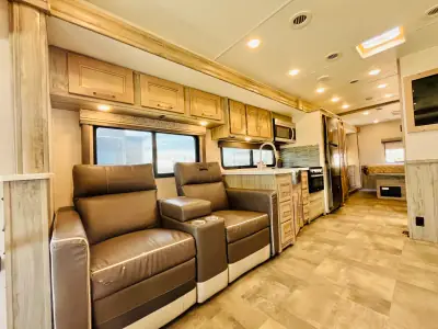 2021 Coachmen MIRADA 350S photo 14