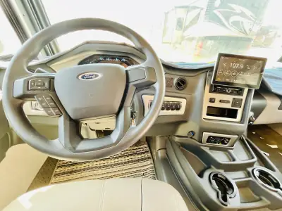 2021 Coachmen MIRADA 350S photo 25