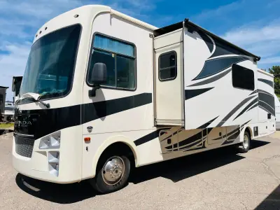 2021 Coachmen MIRADA 350S photo 3