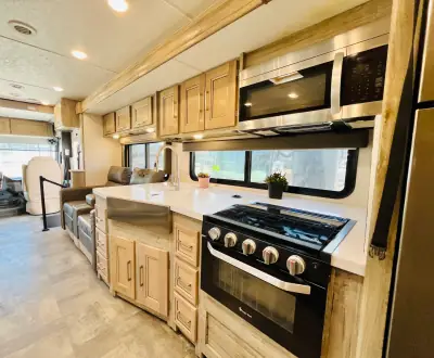 2021 Coachmen MIRADA 350S photo 16