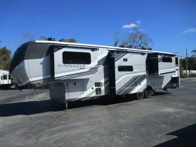 2026 Jayco Pinnacle 39FLOK photo 2