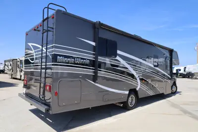 2022 Winnebago Minnie Winnie 31K photo 6