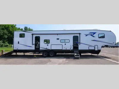 2024 Forest River Vengeance Rogue SUT 357SUT photo 6