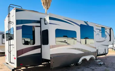 2017 Grand Design SOLITUDE 369RL photo 18