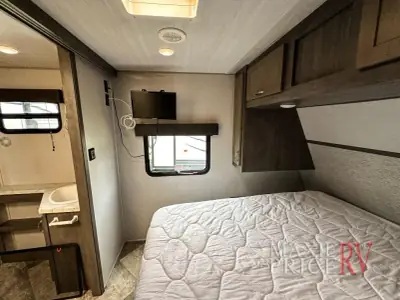 2020 East To West Alta 2850KRL photo 29