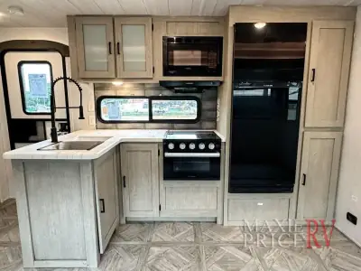 2023 Forest River Wildwood 32BHDSX photo 13