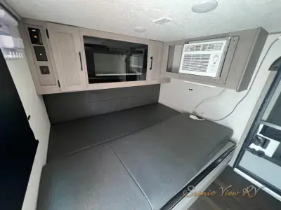 2024 Dutchmen Coleman Rubicon 1200 Series 1400BH photo 18