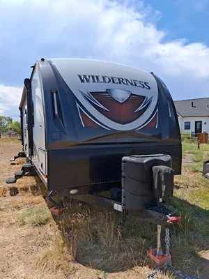 2018 HEARTLAND WILDERNESS photo 3