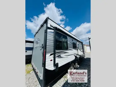 2017 Jayco Octane Super Lite 222 photo 5