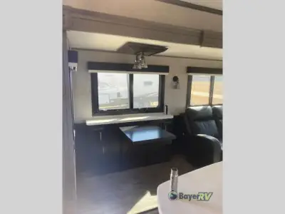 2022 Jayco Pinnacle 36FBTS photo 9