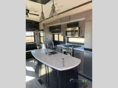 2022 Jayco Pinnacle 36FBTS photo 6