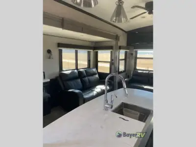 2022 Jayco Pinnacle 36FBTS photo 7