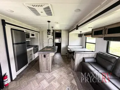 2022 Palomino Puma 32BH2B photo 15