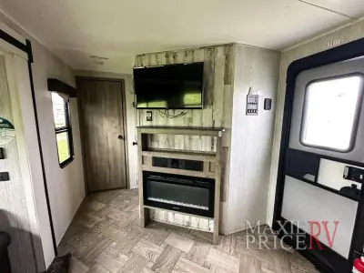 2022 Palomino Puma 32BH2B photo 19