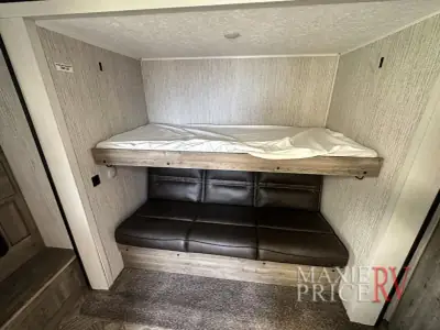 2022 Palomino Puma 32BH2B photo 32