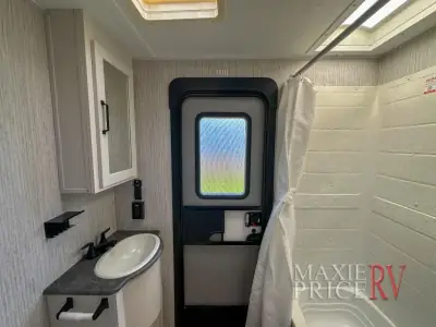 2022 Palomino Puma 32BH2B photo 39