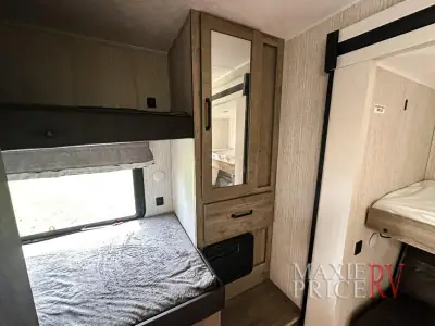 2022 Palomino Puma 32BH2B photo 35