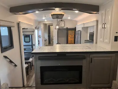 2024 Jayco NORTH POINT 382FLRB photo 8
