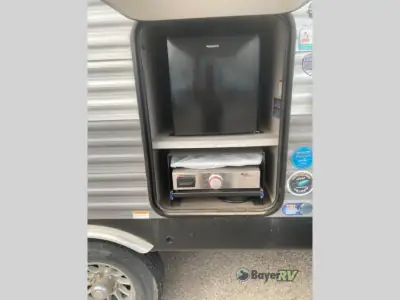 2023 Coachmen Catalina Legacy 263FKDS photo 7