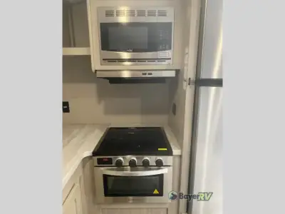 2023 Coachmen Catalina Legacy 263FKDS photo 10