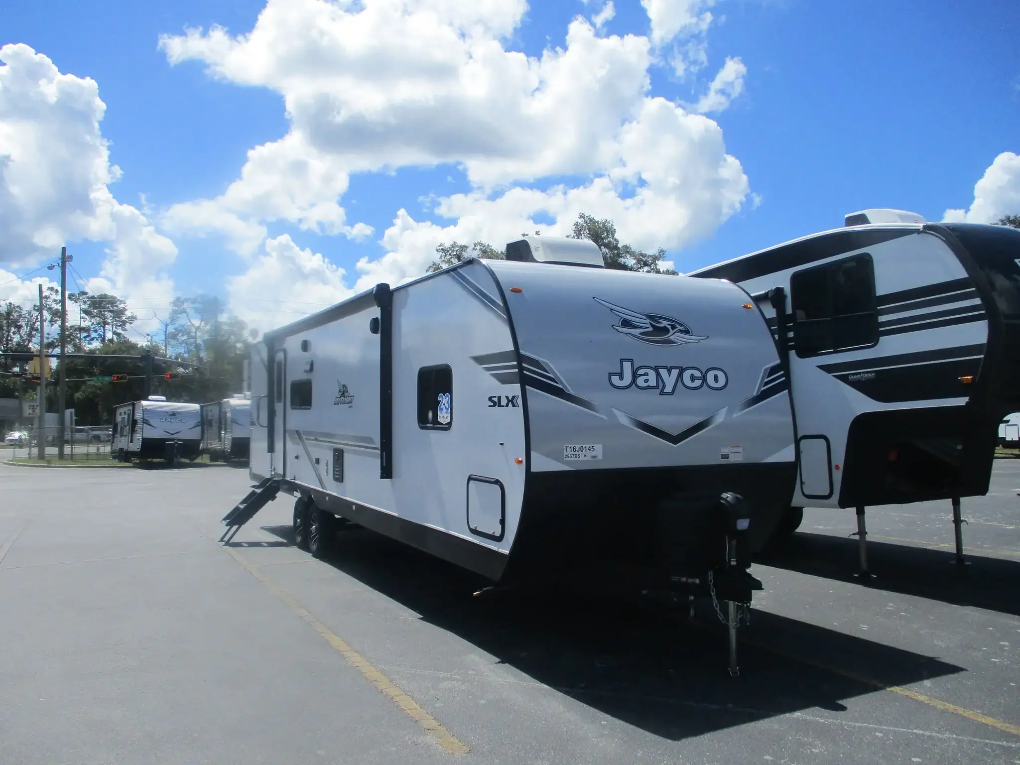 2026 Jayco Jay Flight SLX 295TBS exterior
