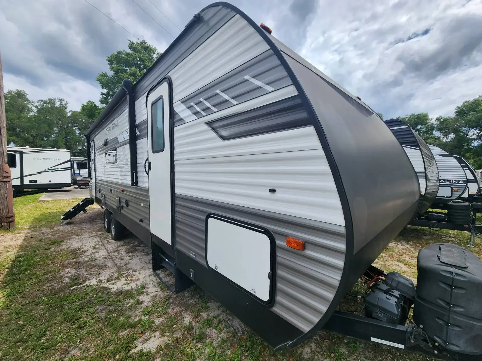 2022 Keystone ASPEN TRAIL 2860RLS exterior