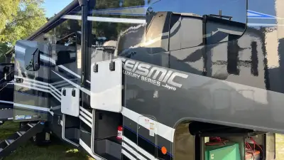 2023 Jayco SEISMIC 4113 photo 13