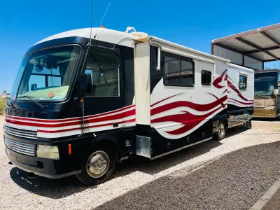 1999 Fleetwood PACE ARROW 36B photo 3