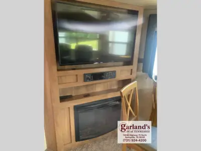 2018 Forest River Flagstaff V-Lite 30WRLIKSV photo 12