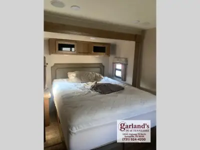 2018 Forest River Flagstaff V-Lite 30WRLIKSV photo 16