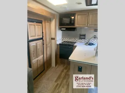 2018 Forest River Flagstaff V-Lite 30WRLIKSV photo 8