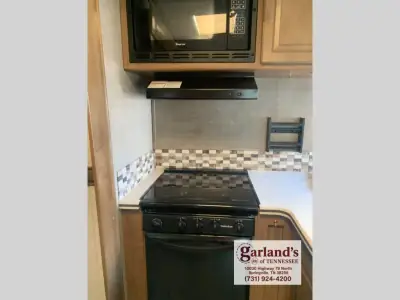 2018 Forest River Flagstaff V-Lite 30WRLIKSV photo 10