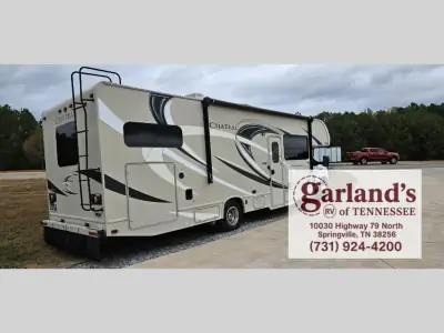2016 Thor Motor Coach Chateau 31W photo 3