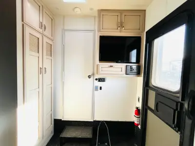 2021 Newmar CANYON STAR 3927 photo 24