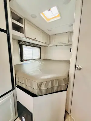 2024 Thor Motor Coach FOUR WINDS 22E photo 17