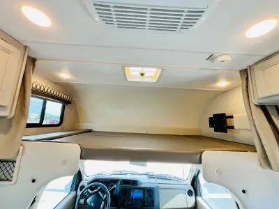2024 Thor Motor Coach FOUR WINDS 22E photo 18