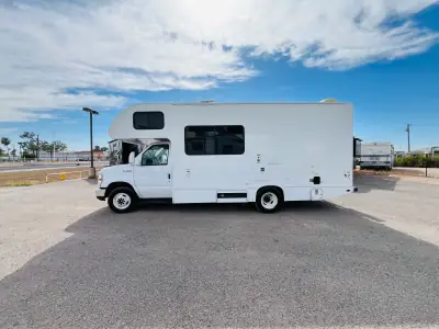 2024 Thor Motor Coach FOUR WINDS 22E photo 7