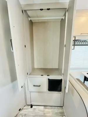 2024 Thor Motor Coach FOUR WINDS 22E photo 15