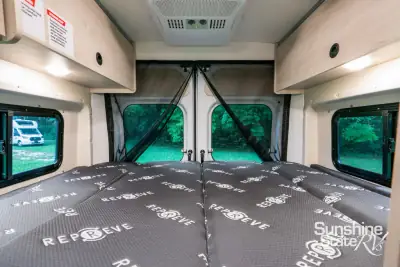 2026 Winnebago Solis 59P photo 18