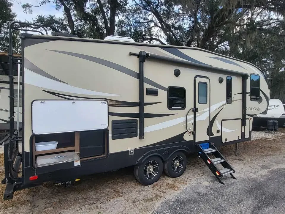 2019 Keystone Cougar 25RSWE COUGAR exterior