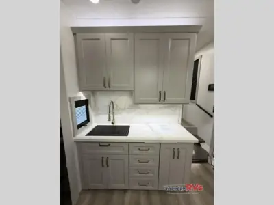 2024 Brinkley Model G 3500 photo 32