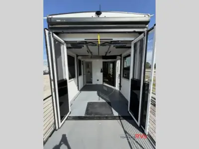 2024 Brinkley Model G 3500 photo 7