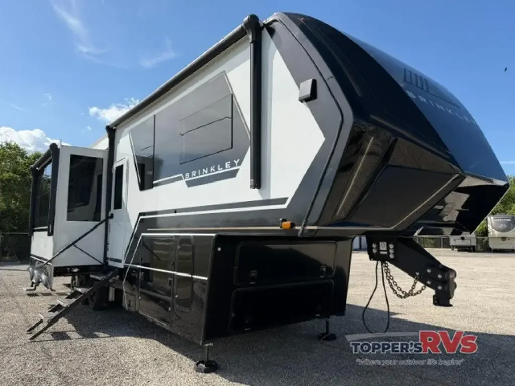 2024 Brinkley Model G 3500 exterior