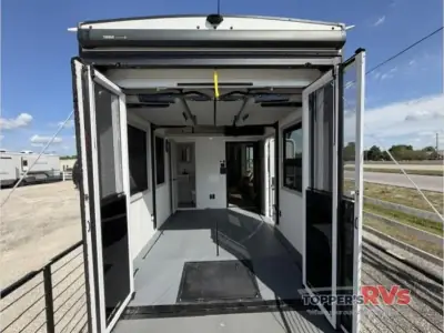 2024 Brinkley Model G 3500 photo 6