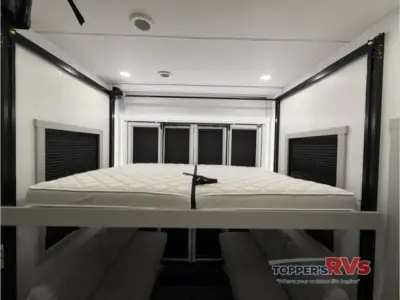 2024 Brinkley Model G 3500 photo 42