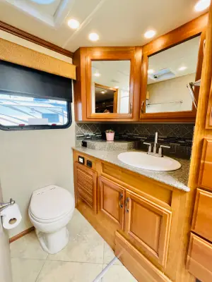 2015 Fleetwood Expedition M-38K photo 21